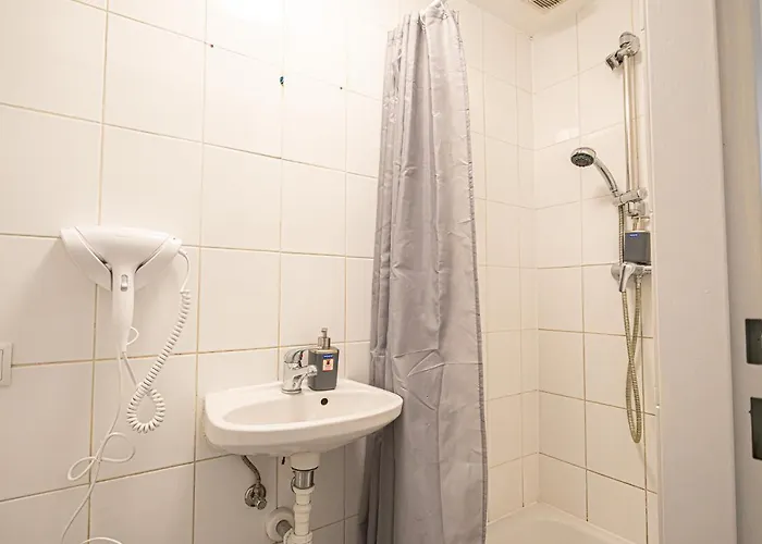 Simple 1br Escape, Your Relaxing Getaway Апартаменти *