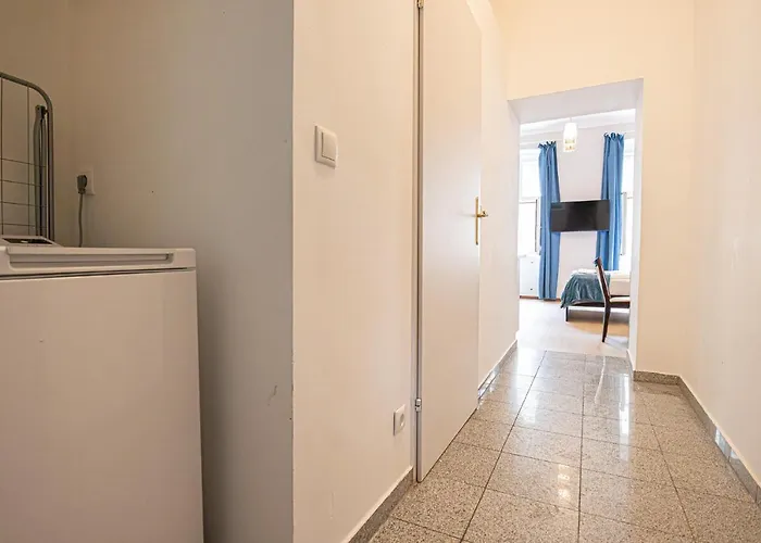 Simple 1br Escape, Your Relaxing Getaway Апартаменти
